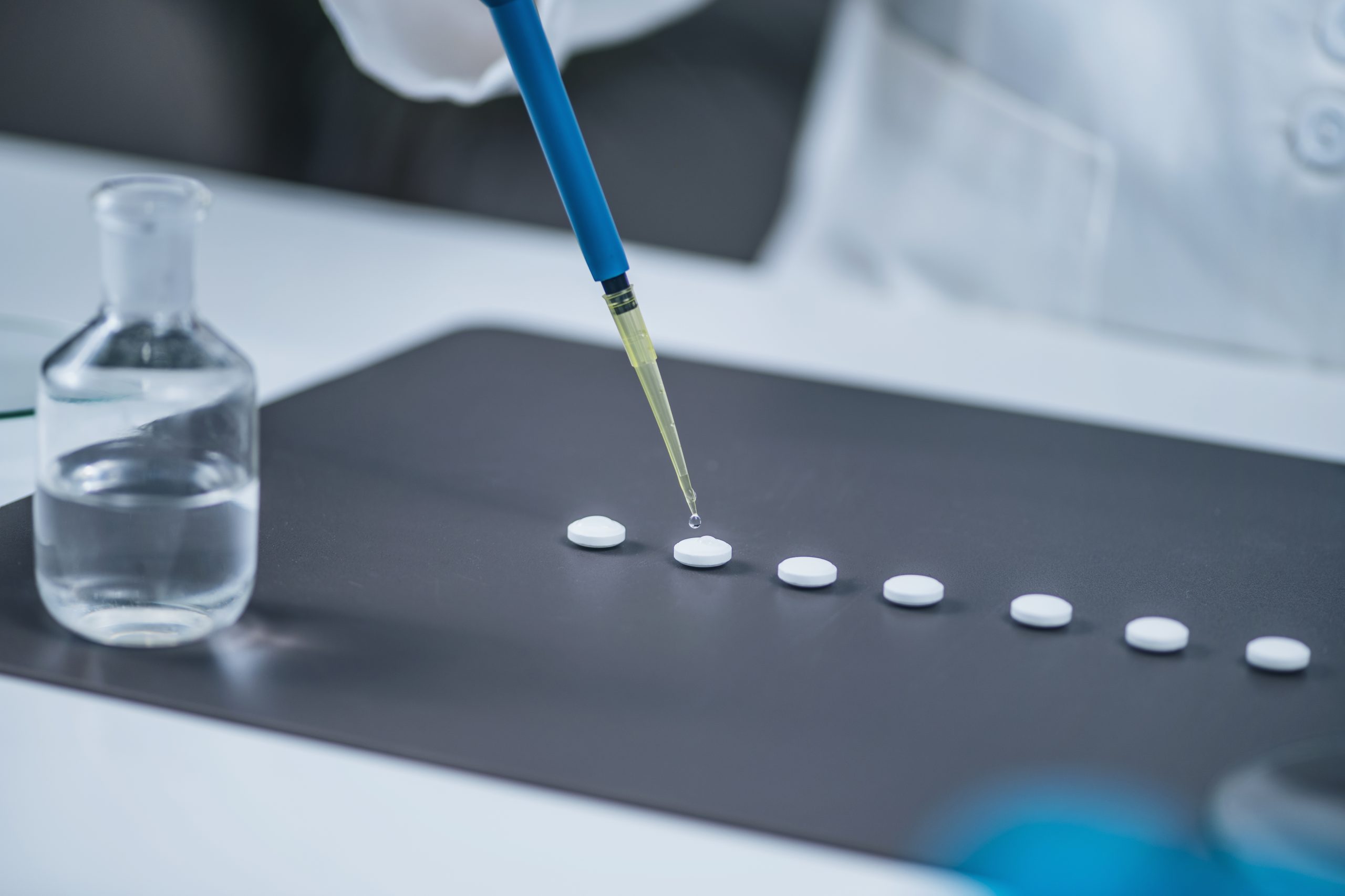 What are the types of micropipettes for laboratories?