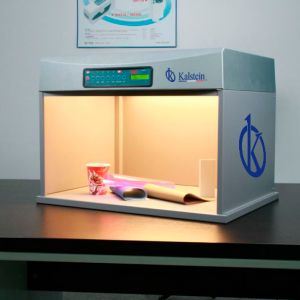 Functions of Color Evaluation Boxes in the Textile Sector